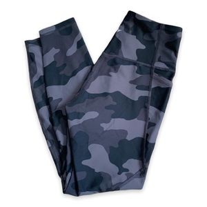 Old Navy athletic black Camo leggings